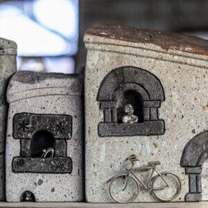 Atiartisticu creazione artigianale di casette in trachite sarda